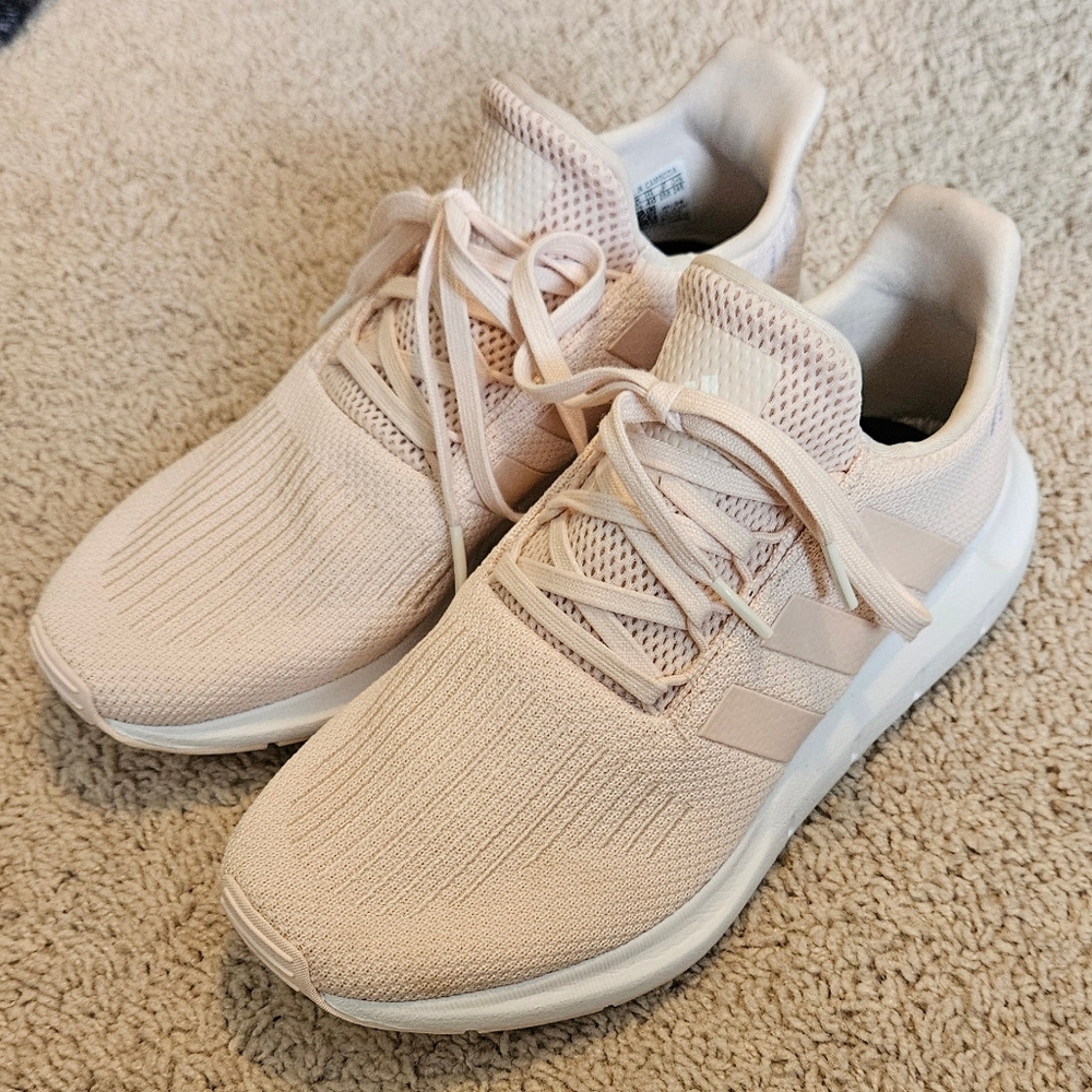 Adidas Swift Run